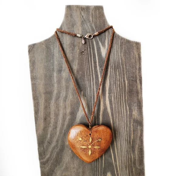 Vintage Large Wooden Heart With Brass Inlay Pendant Necklace - Picture 1 of 2